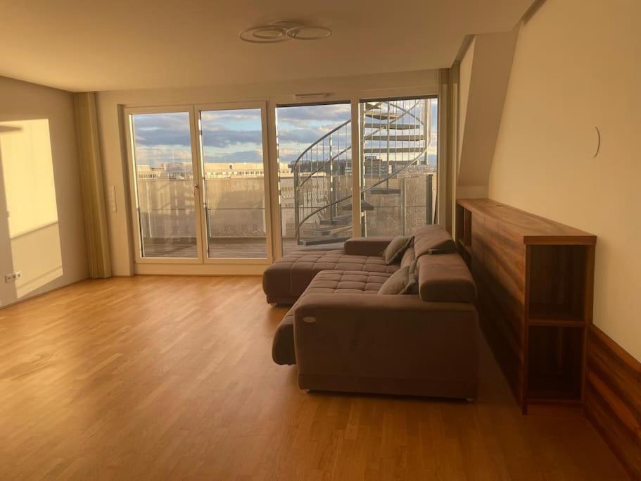 Appartamento Rooftop Terrace- Panoramablick Ueber Wien Esterno foto