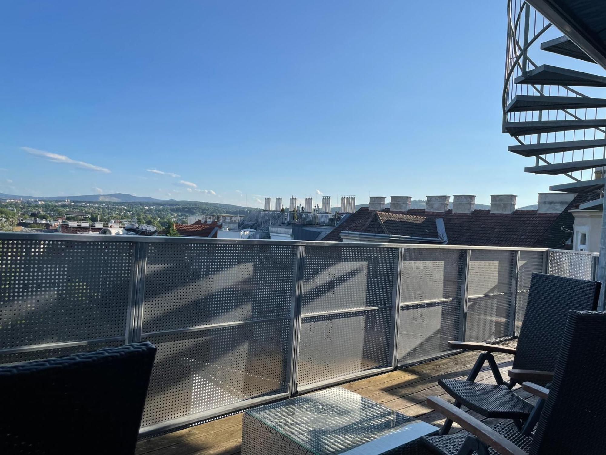 Appartamento Rooftop Terrace- Panoramablick Ueber Wien Esterno foto